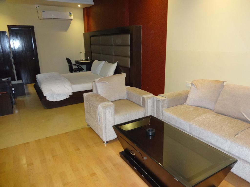Hardik Resort Орча Екстериор снимка
